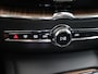 Volvo XC60 2.0 T6 Plug-in hybrid AWD Plus Bright | Panoramadak | Harman / Kardon | Parkeercamera 360° | Cruise Control Adaptief | Fulle Led koplampen |