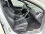 Volvo V60 2.4 D6 AWD Plug-In Hybrid Summum / Achteruitrijcamera / Panoramadak / volledig dealer onderhouden /