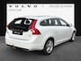 Volvo V60 2.4 D6 AWD Plug-In Hybrid Summum / Achteruitrijcamera / Panoramadak / volledig dealer onderhouden /