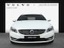 Volvo V60 2.4 D6 AWD Plug-In Hybrid Summum / Achteruitrijcamera / Panoramadak / volledig dealer onderhouden /