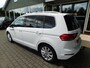 Volkswagen Touran 1.4TSI 150PK 7P! R-LINE!! All-in Prijs! Trekhaak!