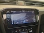 Volkswagen Passat Variant 1.5 TSI 150pk DSG/AUT R-Line Business + Panoramadak, Trekhaak, Camera