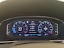 Volkswagen Passat Variant 1.5 TSI 150pk DSG/AUT R-Line Business + Panoramadak, Trekhaak, Camera