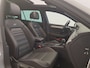 Volkswagen Passat Variant 1.5 TSI 150pk DSG/AUT R-Line Business + Panoramadak, Trekhaak, Camera