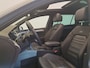 Volkswagen Passat Variant 1.5 TSI 150pk DSG/AUT R-Line Business + Panoramadak, Trekhaak, Camera