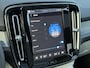 Volvo XC40 B4 Automaat Plus Dark | Panoramadak | Harman Kardon audio | Elektrisch verstelbare stoelen | Climate Pack | Driver Assist | Trekhaak semi elektrisch inklapbaar | Extra getint glas | 19” Lichtmetalen velgen