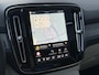 Volvo XC40 B4 Automaat Plus Dark | Panoramadak | Harman Kardon audio | Elektrisch verstelbare stoelen | Climate Pack | Driver Assist | Trekhaak semi elektrisch inklapbaar | Extra getint glas | 19” Lichtmetalen velgen