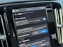 Volvo XC40 B4 Automaat Plus Dark | Panoramadak | Harman Kardon audio | Elektrisch verstelbare stoelen | Climate Pack | Driver Assist | Trekhaak semi elektrisch inklapbaar | Extra getint glas | 19” Lichtmetalen velgen