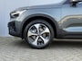 Volvo XC40 B4 Automaat Plus Dark | Panoramadak | Harman Kardon audio | Elektrisch verstelbare stoelen | Climate Pack | Driver Assist | Trekhaak semi elektrisch inklapbaar | Extra getint glas | 19” Lichtmetalen velgen