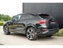 Audi Q3 45 TFSI e S edition | Sfeerverlichting | Trekhaak | Stoelverwarming | Climate Control | Cruise Control | 20 inch lichtmetalen velgen | Virtual cockpit | Matrix LED | Keyless | Carbon interieur inleg |