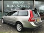 Volvo V70 2.0i Family Line | Rijklaar | Geïntegreerde zitverhogers Vaste trekhaak Lichtmetaal