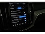 Volvo XC60 T6 Plus Dark | SCHERP GEPRIJSD!! | Leer | Panorama | Trekhaak | Platinum Grey |