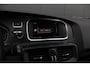 Volvo V40 1.5 T3 Dynamic Edition | Stoelverwarming | AUTOMAAT | Camera | Panoramadak |