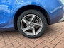 Volvo V40 2.0 T4 Business Sport | Stoelverwarming | LED Koplampen | Cruise Control | Navi | Parkeersensoren | Sportstoelen | Zwarte Hemel |