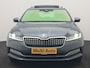 Skoda Superb Combi 1.4 TSI iV Laurin & Klement PHEV 218pk Dealer O.H. | Trekhaak Af Fabriek | Panodak | Adaptive Cruise | 360 Camera | Canton Audio | Lederen Comfortzetels Massage & Ventilatie & Memory | Sfeerverlichting | Keyless | Blis | Stuur Verwarmd | Plug In Hybrid |