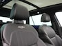 Skoda Superb Combi 1.4 TSI iV Laurin & Klement PHEV 218pk Dealer O.H. | Trekhaak Af Fabriek | Panodak | Adaptive Cruise | 360 Camera | Canton Audio | Lederen Comfortzetels Massage & Ventilatie & Memory | Sfeerverlichting | Keyless | Blis | Stuur Verwarmd | Plug In Hybrid |