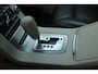 Volvo XC70 3.2 Summum | 2de Eigenaar | Dealeronderhouden | Four-C Onderstel | Lederen Bekleding | Origineel Nederlands | Schuif/Kanteldak | Electrische bedienbare voorstoelen | Dynaudio | Afneembare Trekhaak |