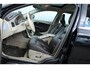 Volvo XC70 3.2 Summum | 2de Eigenaar | Dealeronderhouden | Four-C Onderstel | Lederen Bekleding | Origineel Nederlands | Schuif/Kanteldak | Electrische bedienbare voorstoelen | Dynaudio | Afneembare Trekhaak |