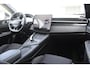 Lynk & Co 01 276PK Automaat Core / Adaptieve cruise control / Stoel - en stuurwielverarming / Parkeersensoren met camera / Apple carplay / Trekhaak / Metallic lak / 19" lichtmetalen velgen
