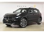 Lynk & Co 01 276PK Automaat Core / Adaptieve cruise control / Stoel - en stuurwielverarming / Parkeersensoren met camera / Apple carplay / Trekhaak / Metallic lak / 19" lichtmetalen velgen