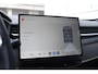 Lynk & Co 01 276PK Automaat Core / Adaptieve cruise control / Stoel - en stuurwielverarming / Parkeersensoren met camera / Apple carplay / Trekhaak / Metallic lak / 19" lichtmetalen velgen