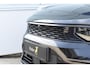 Lynk & Co 01 276PK Automaat Core / Adaptieve cruise control / Stoel - en stuurwielverarming / Parkeersensoren met camera / Apple carplay / Trekhaak / Metallic lak / 19" lichtmetalen velgen