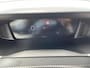 Peugeot 2008 1.2 Hybrid 145 Allure *Automaat*Navi+Camera*Climate Control*LM.Velgen*Parkeersensoren*Keyless Entry*Zeer weinig KM!