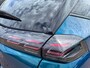 Peugeot 2008 1.2 Hybrid 145 Allure *Automaat*Navi+Camera*Climate Control*LM.Velgen*Parkeersensoren*Keyless Entry*Zeer weinig KM!