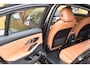 BMW 3-Serie 330e eDrive Edition * M-Pakket * SOH 95% * Head-up * Sfeerverlichting * Hifi * Stuurverwarming *
