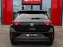 Volkswagen T-Roc 1.5 TSI 3 x R-Line | LED | Stoelverwarming | Carplay | Adaptive Cruise | Dode hoek detectie | Black Pakket |
