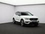 Volvo XC40 T5 262PK Plug-in hybrid R-Design / Trekhaak / Leder / Stoel+Stuurwiel+Achterbank Verwarming / Extra Getint Glas / Adaptieve Full Led / DAB+ / Adaptive Cruise / Pilot Assist