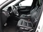 Volvo XC40 T5 262PK Plug-in hybrid R-Design / Trekhaak / Leder / Stoel+Stuurwiel+Achterbank Verwarming / Extra Getint Glas / Adaptieve Full Led / DAB+ / Adaptive Cruise / Pilot Assist
