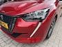 Peugeot 208 1.2 Turbo 100PK Active Pack | 6-Bak | Navigatie via Telefoon | Stoelverwarming | Lichtmetalen Velgen | 1e Eigenaarsauto met slechts 15000 KM | Airconditioning | Cruise Control | Parkeersensoren | Elektrisch Pakket | Multimediascherm | Multifunctioneel Stuurwiel |