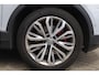 Volkswagen T-Roc 1.5 TSI Sport trekhaak, 18" LMV, LED, achteruitrijcamera, navigatie, zwarte hemel + zwart dak, spiegel pakket, winterpakket met stoelverwarming, park assist, ACC, digital cockpit pro etc.