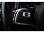 Volkswagen T-Roc 1.5 TSI Sport trekhaak, 18" LMV, LED, achteruitrijcamera, navigatie, zwarte hemel + zwart dak, spiegel pakket, winterpakket met stoelverwarming, park assist, ACC, digital cockpit pro etc.