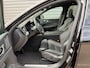 Volvo XC60 T6 Plug-in AWD Plus Black Edition / Panoramadak / 360 camera / Harman/Kardon /
