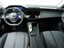 Peugeot 308 SW Allure Hybrid 145pk Automaat | Navigatie | 360° Camera | Adaptieve Cruise Control | Climate Control | Parkeersensoren v+a | Dodehoeksensor | Keyless | Led koplampen | Armsteun | Draadloze Apple Carplay / Android Auto + telefoonlader | Digitaal instrumentenpaneel | Donker getint glas | 17" lichtmetalen velgen |