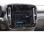 Volvo EX40 Single Motor Extended Range Plus Black Ed. 82 kWh / DEMO LEX / Panoramadak / Apple Carplay / Android Auto / Harman kardon audio / Adaptive cruise control / Pilot assist / Lichtmetalen velgen /