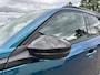 Peugeot 2008 1.2 Hybrid 145 PK Allure | Automaat Hybride | BOUWJAAR 2026 DEMO MET €6.000 VOORDEEL | 360 Graden Camera | Dode Hoek Detectie | Parkeersensoren V+A | Hoge Zitpositie | Climate Control | Stoelverwarming | Navigatie via Telefoon | Dakrails | Cruise Control | Apple Carplay & Android Auto draadloos | LED Verlichting | 17" Lichtmetalen Velgen |