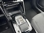 Peugeot 2008 1.2 Hybrid 145 PK Allure | Automaat Hybride | BOUWJAAR 2026 DEMO MET €6.000 VOORDEEL | 360 Graden Camera | Dode Hoek Detectie | Parkeersensoren V+A | Hoge Zitpositie | Climate Control | Stoelverwarming | Navigatie via Telefoon | Dakrails | Cruise Control | Apple Carplay & Android Auto draadloos | LED Verlichting | 17" Lichtmetalen Velgen |
