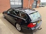 BMW 3-Serie Touring 320i High Executive, Dealer oh. Trekhaak, Schuif/kantel dak.