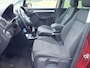 Volkswagen Touran 2.0-16V FSI Highline-7 pers clima 6 bak