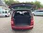 Volkswagen Touran 2.0-16V FSI Highline-7 pers clima 6 bak