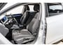 Volkswagen Golf 1.0 eTSI Life DSG LED CAMERA PDC
