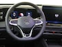 Volkswagen Tiguan 1.5 eHybrid R-Line Edition | SoH 99% | Panoramadak | Lederen bekleding ‘Varenna’ | Trekhaak | Harman/kardon | Head-up display | Adaptieve demping | Black style | Stoelventilatie voor |