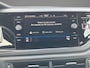 Volkswagen Polo 1.0 TSI 95pk R-Line · Navigatie · Apple/Android Car Play · Camera + Parkeersensoren · Stoelverwarming · Garantie t/m 10-07-2027 of 100000km.