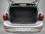 Volkswagen Polo 1.0 TSI 95pk R-Line · Navigatie · Apple/Android Car Play · Camera + Parkeersensoren · Stoelverwarming · Garantie t/m 10-07-2027 of 100000km.