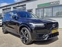 Volvo XC90 T8 Recharge AWD R-Design met Lounge Pack (audio installatie premium, elektrisch glazen schuif-/kanteldak, head-up display, rondomzicht camera)