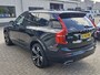 Volvo XC90 T8 Recharge AWD R-Design met Lounge Pack (audio installatie premium, elektrisch glazen schuif-/kanteldak, head-up display, rondomzicht camera)