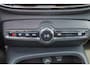 Volvo XC40 B4 R-Design - IntelliSafe Assist & Surround - Adaptieve LED koplampen - Harman/Kardon audio - Parkeercamera achter - Parkeersensoren voor & achter - Elektr. bedienb. voorstoelen met geheugen links - Draadloze tel. lader - Extra getint glas - Inklapbare trekhaak - 19' LMV